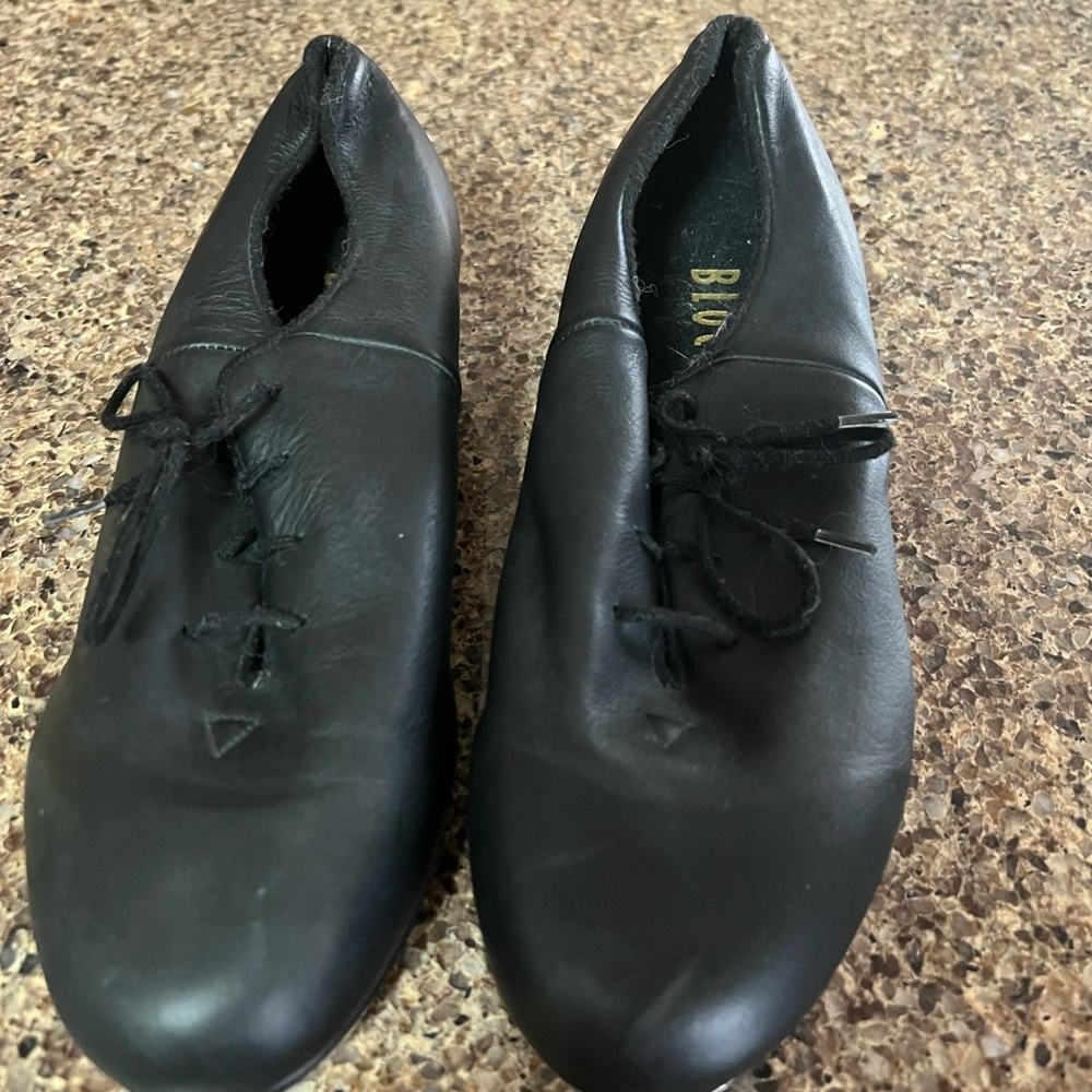 BLOCH split sole tap shoe size 8m